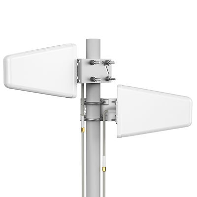 High Gain Directional Wireless Log-Periodic Antenna with Maximum Input Power of 100W