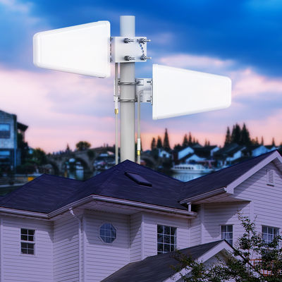 High Gain Directional Wireless Log-Periodic Antenna with Maximum Input Power of 100W